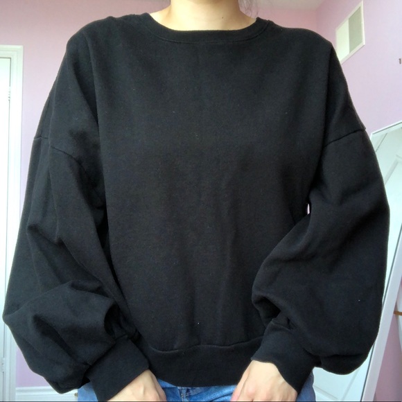 Forever 21 Sweaters - 2/$10🌷 Forever 21+ Balloon-Sleeve Sweater